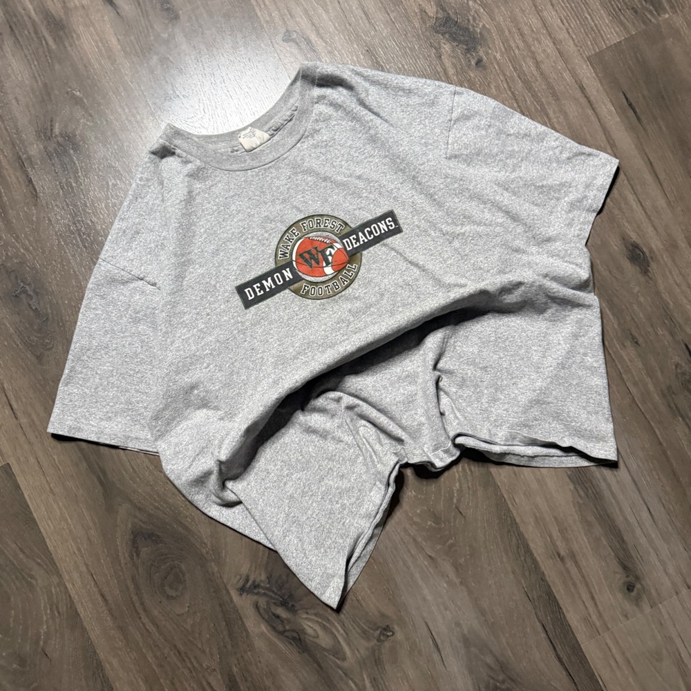 Vintage 2000s Wake Forest University College Demon Deacons Football Tee -Mens XL